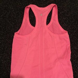 Lululemon top